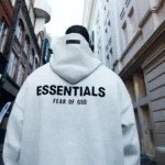 weißer essentials hoodie