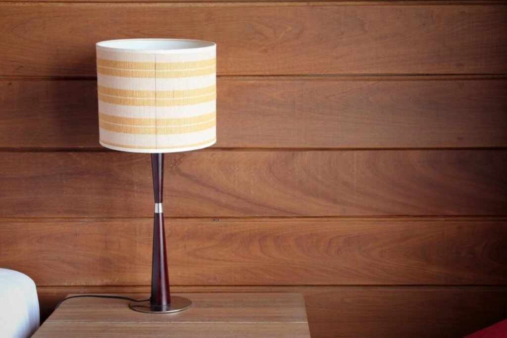 table-lamp-bedroom (1)