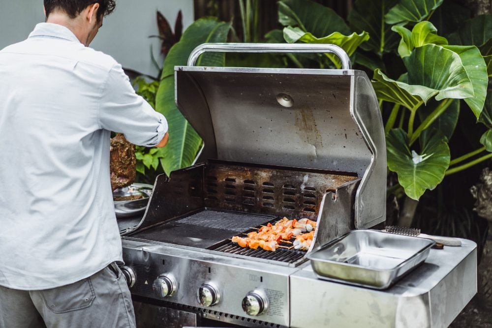 outdoor kitchen in Grand Rapids